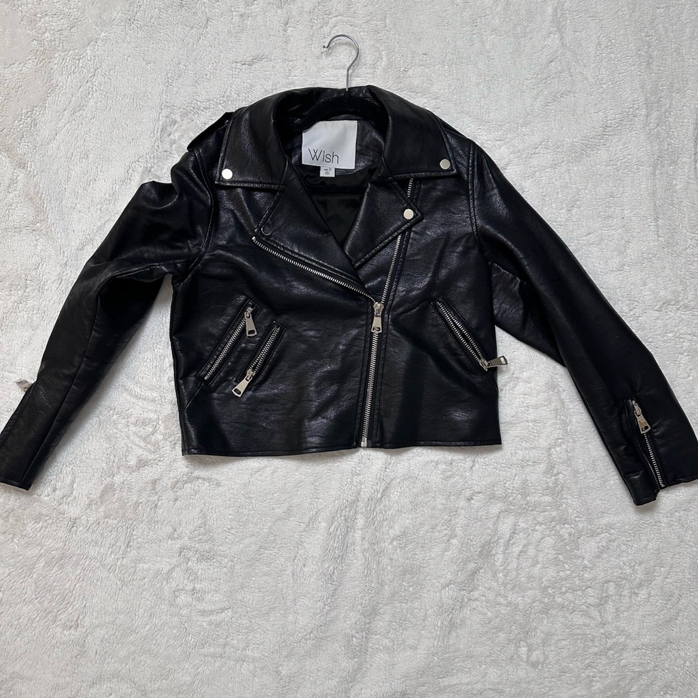 Cropped moto biker jacket faux leather size M